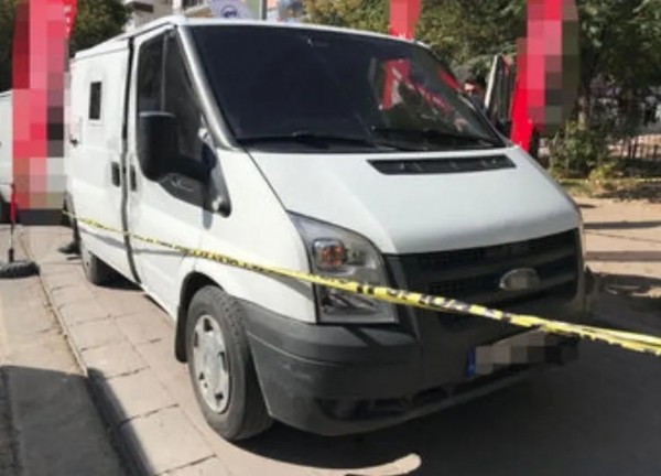 54 milyon TL'lik dev soygun! Polis adreslerden çuval çuval para topladı